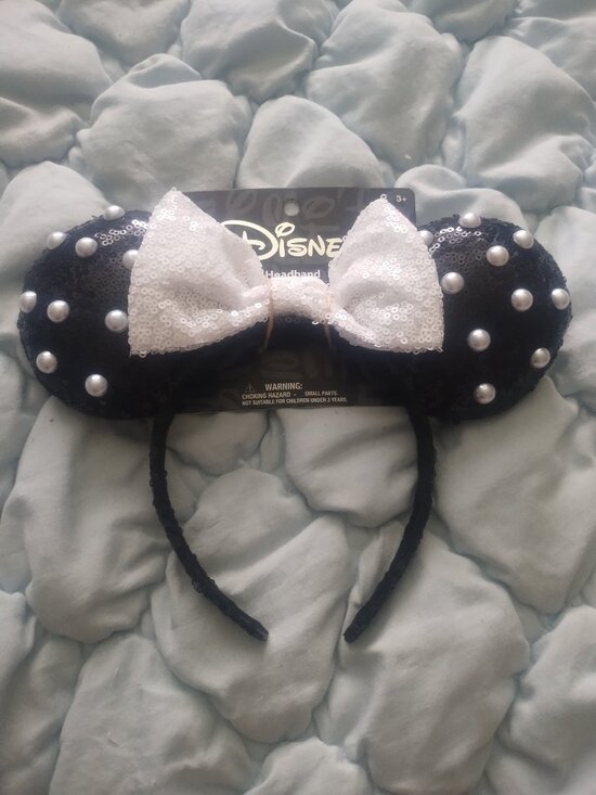 Accessories - New in package pearl Minnie ears